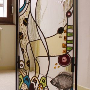 Vitrail "poisson" par Amélie Jost, créatrice de vitraux